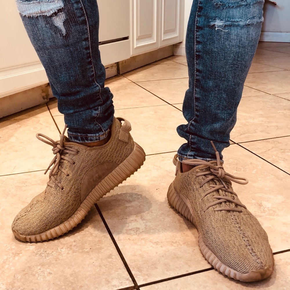 Yeezy Boost 8.5 Tan